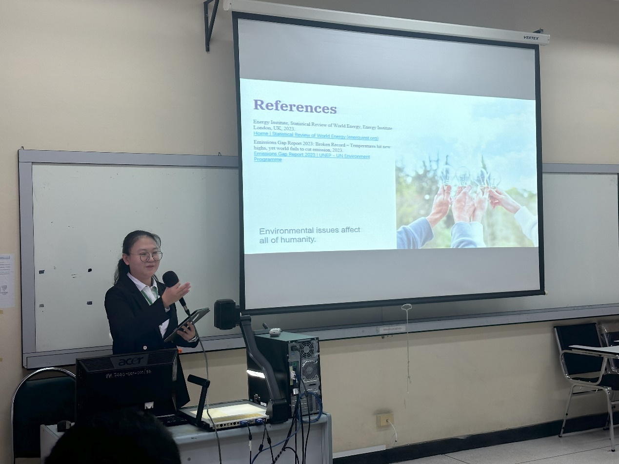 最全买球app官网研究生赴泰国参加国际学术会议并作报告